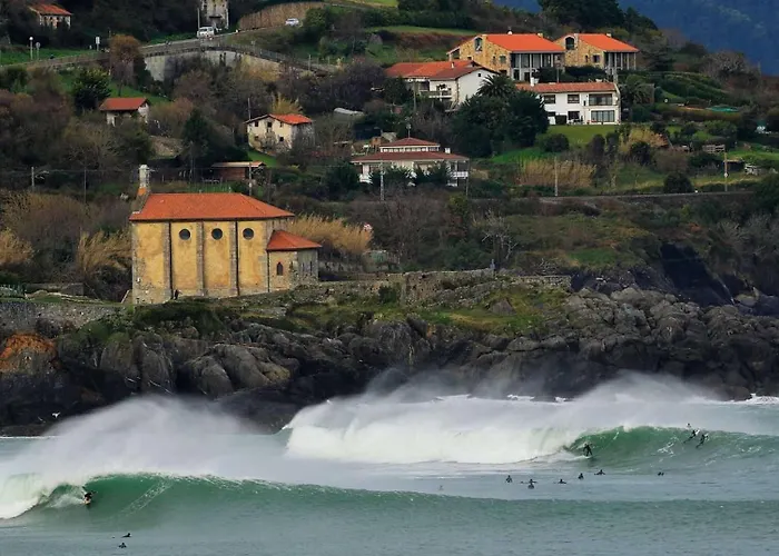 Laga Surfing Chalet *