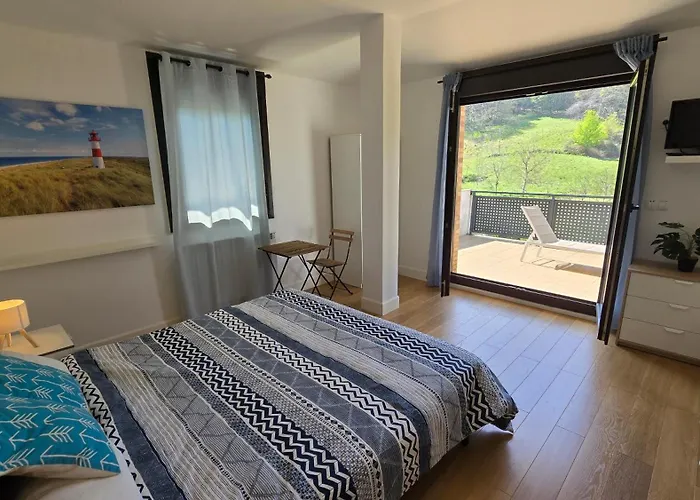 Laga Surfing Chalet *