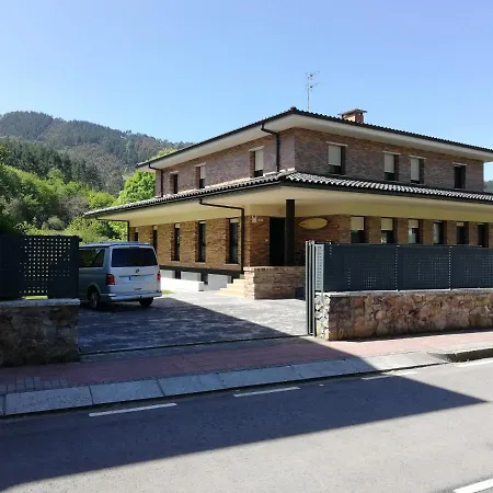 Chalet Laga Surfing